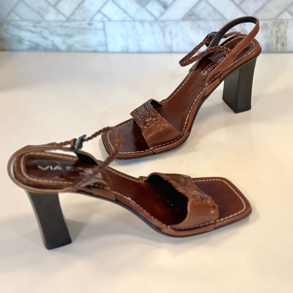 2/$100 VIA SPIGA vintage Dark Brown Heeled Sandals, braided leather details - Picture 4 of 10